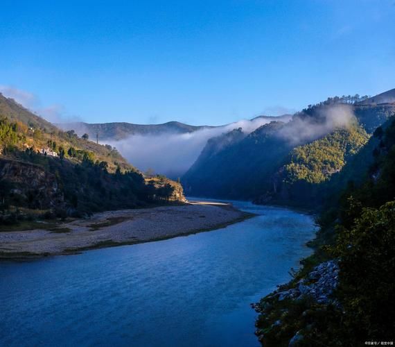 察雅：澜沧江峡谷中的零感染孤岛