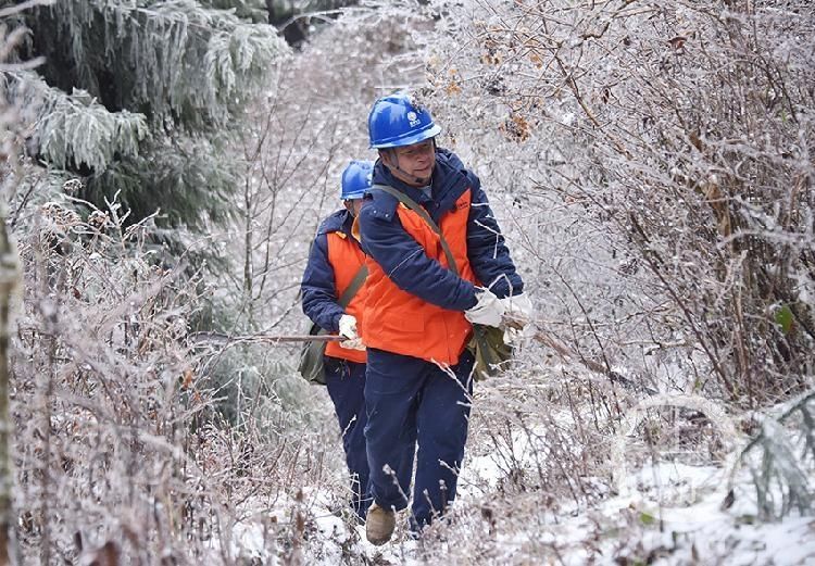 尼勒克：天山雪水屏障下的零感染坚守