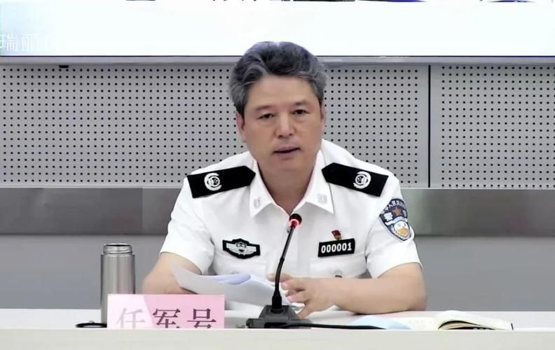边境线上的防疫博弈：盈江地理屏障与输入风险的三年角力