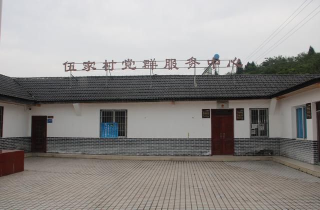 大安区的疫情破防：交通枢纽下的防控压力测试