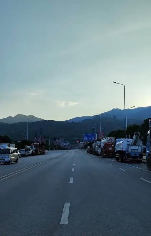 贵定：黔中交通枢纽下的疫情防线与破口