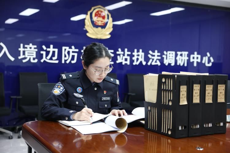 边境凭祥：口岸重镇在疫情压力测试下的防控逻辑_49016