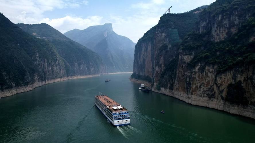 长江三峡门户的疫情防线：宜昌市辖区地理屏障下的防控逻辑