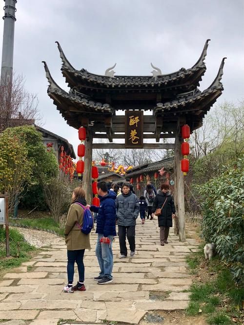 句容：宁镇丘陵间的疫情防波堤与社区防控样本