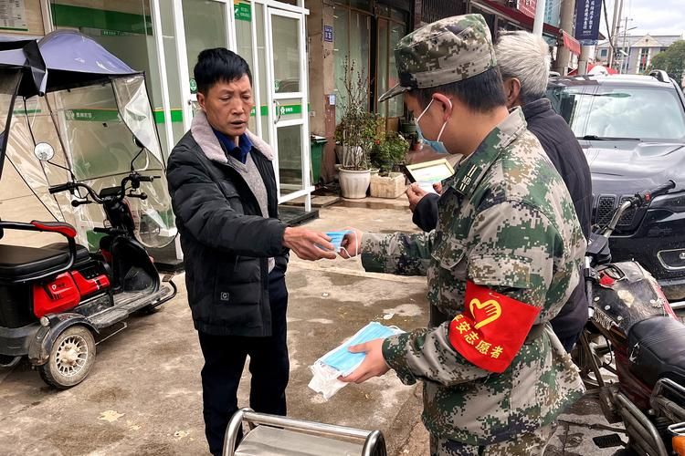矿区疫情：资源型城市的防疫挑战与地理屏障