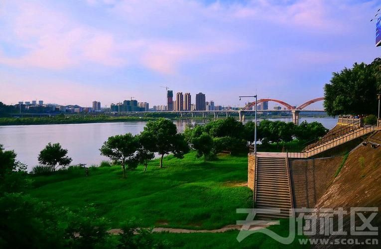 嘉陵江畔的防疫战:南充丘陵地形下的传播链阻断