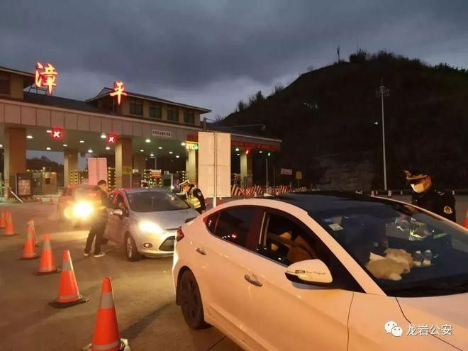 平果：右江河谷交通枢纽的疫情防线与破防时刻