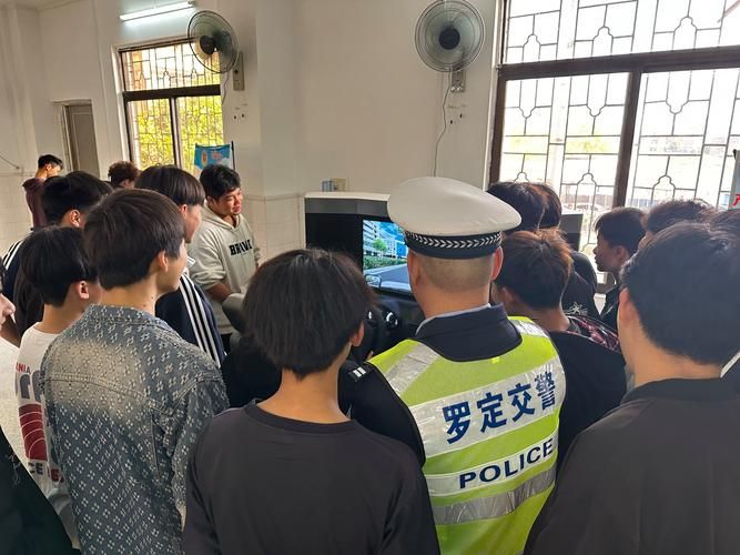 罗定:粤西交通要冲的疫情防线与破防时刻