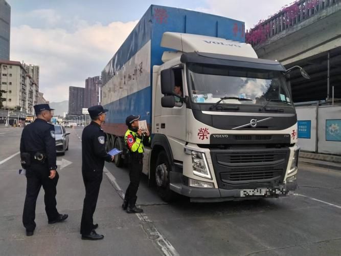 深圳口岸压力下的社区防线:跨境货车司机如何触发本土传播链?