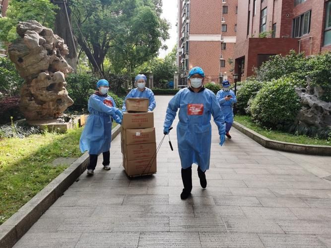 嵊州：剡溪屏障下的零感染坚守与邻域疫情渗透风险